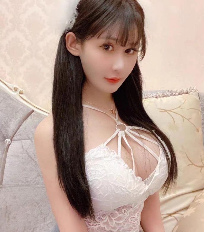 昆明极品模特胸大腿长 上好的炮架子